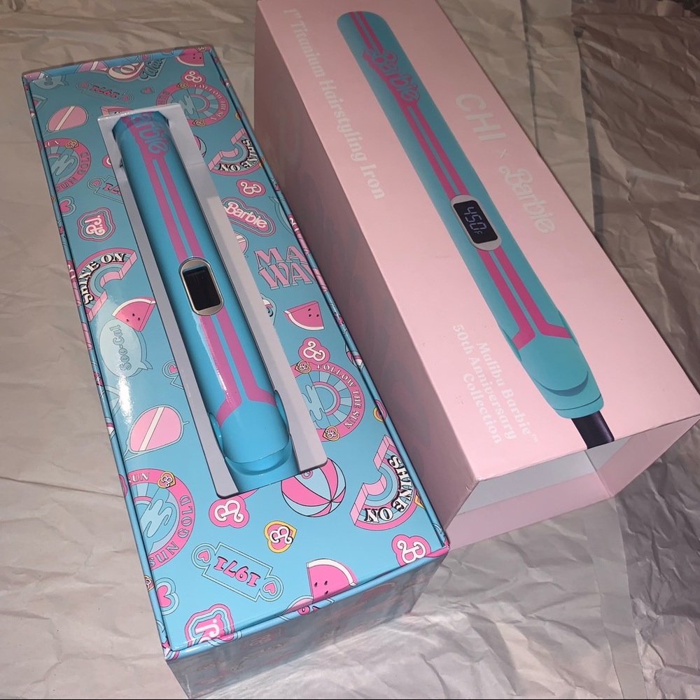CHI X Barbie 1” titanium hairstyling iron - Picture 7 of 7